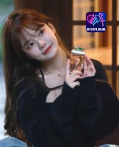 Read more about the article Alica Influencer Wanita Terpopuler di Hot51 Indonesia