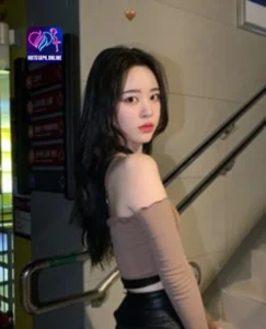 Read more about the article ROSÉ Female Influencer in Indonesia Hot51