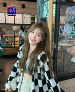 Read more about the article Clay Yaa Female Influencer Hot51 Indonesia