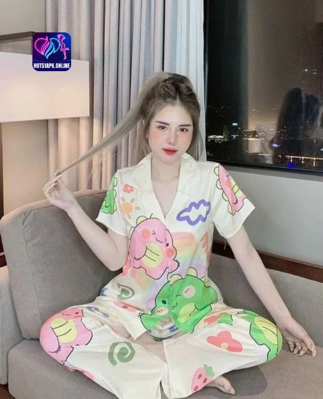 You are currently viewing 𝖣𝗂𝖺𝗋𝗒 Female Influencer Terpopuler di Hot51