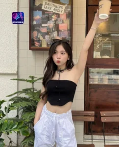 Read more about the article Pesona Couple Female Influencer di Indonesia Hot51