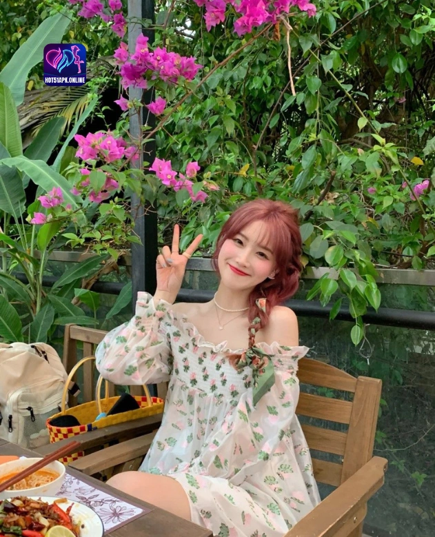 Read more about the article 𝗁𝖺𝗉𝗉𝗒 Female Influencer Indonesia Hot51